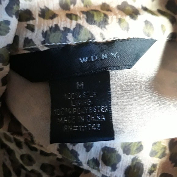 W.D.N.Y.long sleeve blouse cheetah print size medium A- 49 5/$25 - Picture 4 of 4